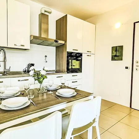 Sole E Fiori By Interhome Domaso